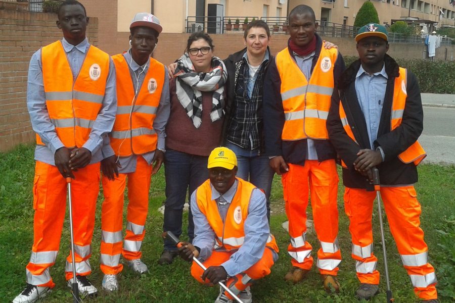 Accoglienza da una parte, lavoro volontario dall’altra: a San Giovanni un esempio di integrazione